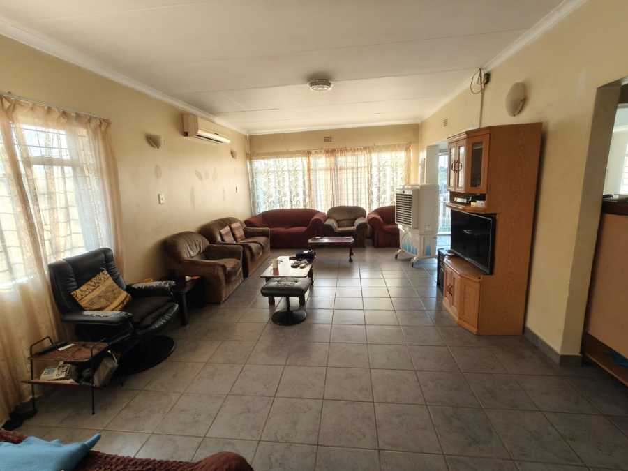 4 Bedroom Property for Sale in Protea Park North West